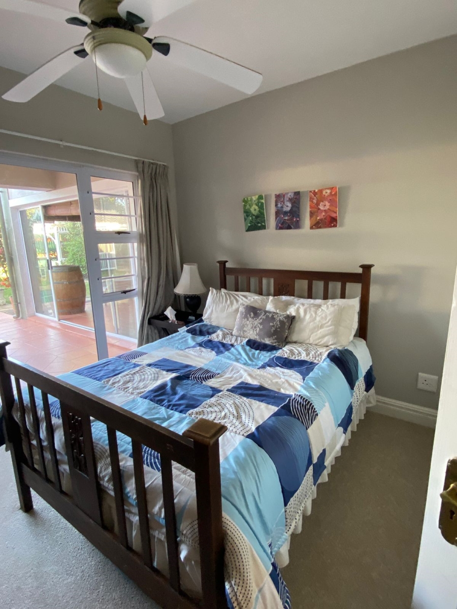 5 Bedroom Property for Sale in Seafield Eastern Cape